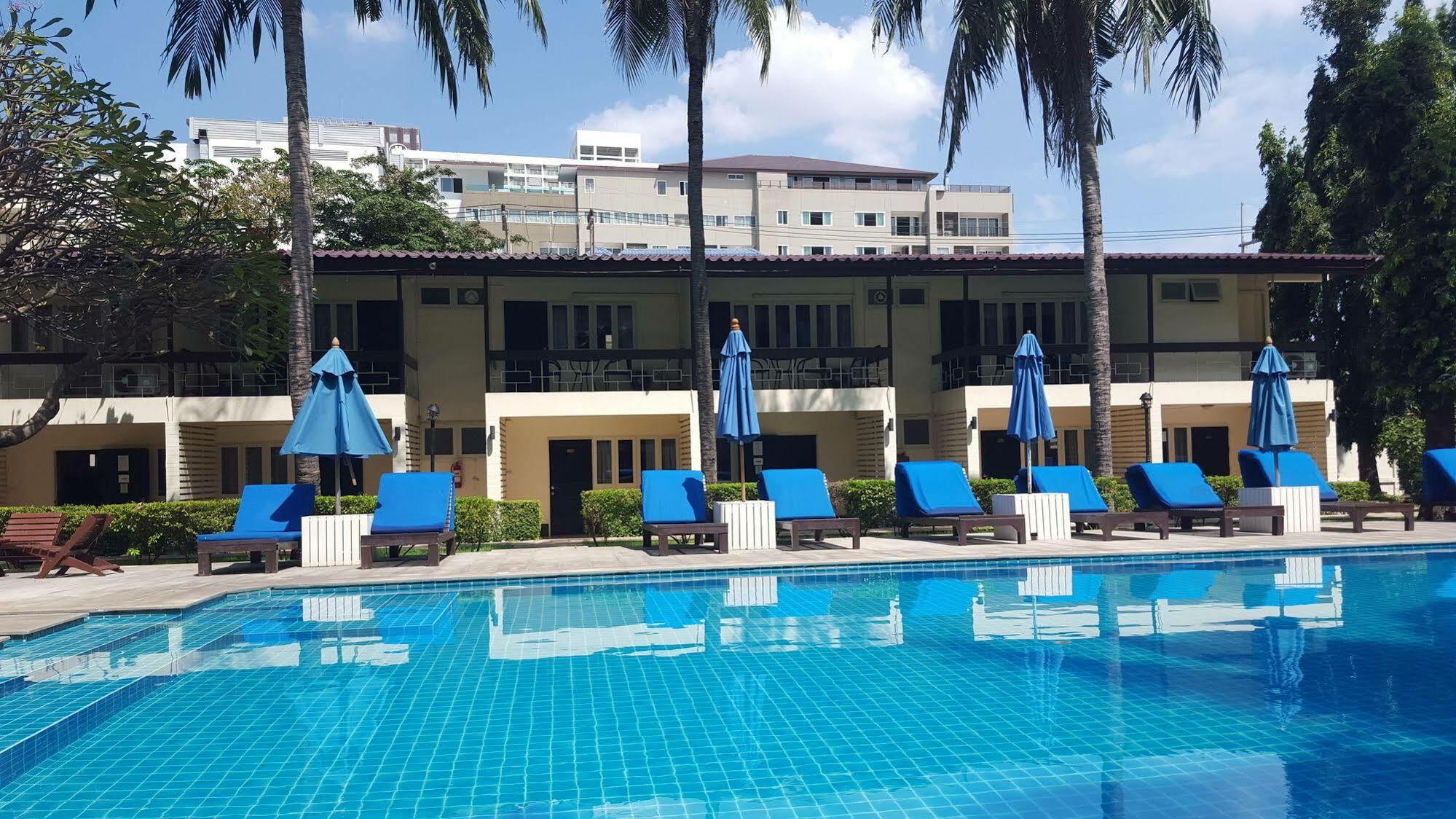 Nautical Inn Pattaya Exterior foto